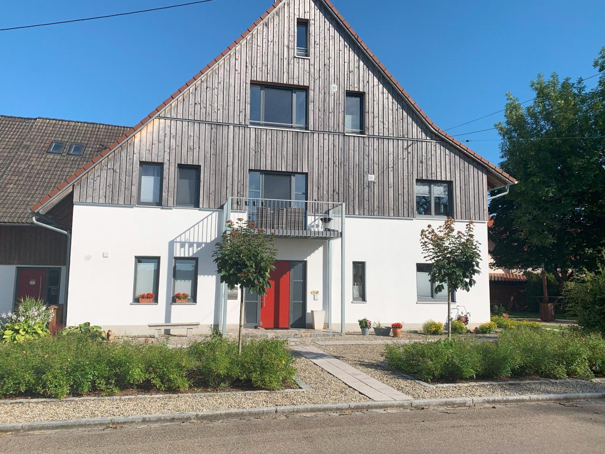 Fe Wo Brunnen - 120 Qm - Ruhige Lage - Viel Natur- Komfortabel - Grosser Balkon Und Garten Memmingen Eksteriør billede