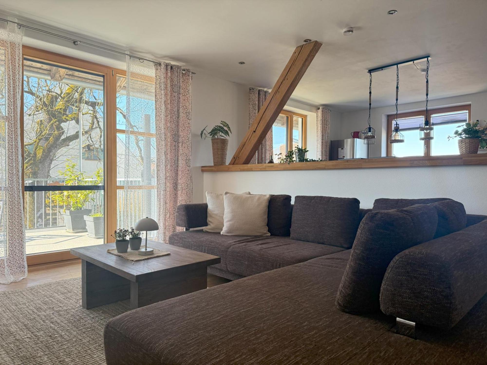 Fe Wo Brunnen - 120 Qm - Ruhige Lage - Viel Natur- Komfortabel - Grosser Balkon Und Garten Memmingen Eksteriør billede
